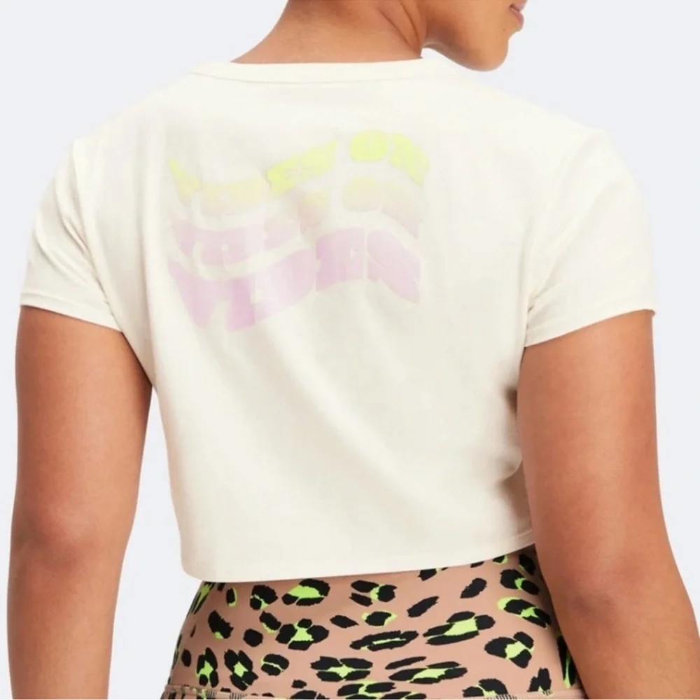 NWOT Fabletics Yin/Yang Vibes 100% Cotton Cream Crop Top Size Small - Picture 2 of 10